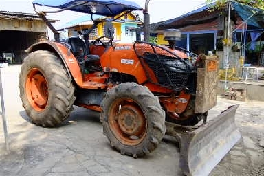 ขายรถไถ M 7040 รถสวยพร้อมใช้งาน มาก พร้อม หางผาน 3 ครับ ราคาสุดคุ้ม