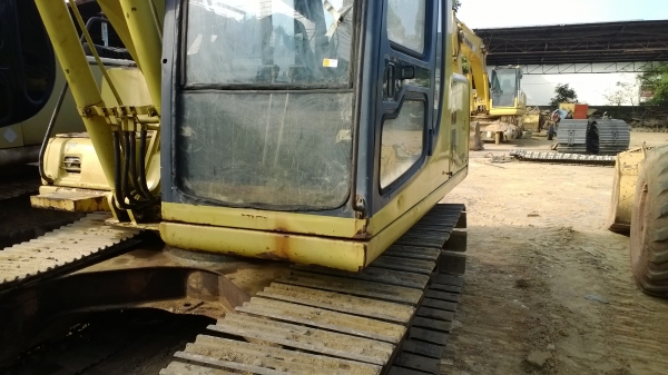 PC120-6 เครื่องโคมัสสุ มีอินวอยล์..รถเดิมๆสีเดิม สวยดี มีตำหนิที่โซ่นิดหน่อยเท่านั้น