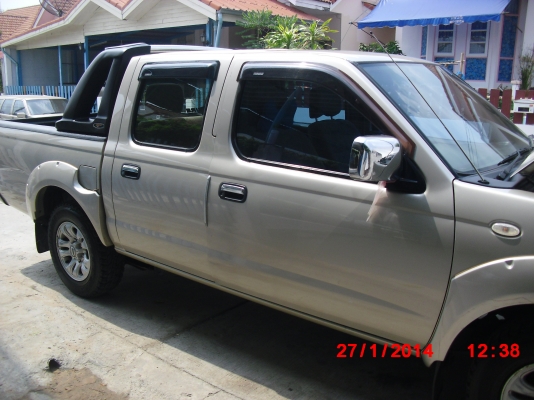 ขายนิสสัน4ประตู