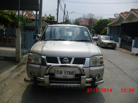 ขายนิสสัน4ประตู