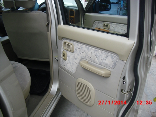 ขายนิสสัน4ประตู