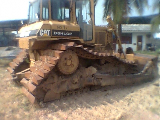 Catterpillar D6H ตีนเป็ดเก่านอก 1 ปี งานเดียวก็เลิก สวยพร้อมใช้ ราคา 1650000 บาท