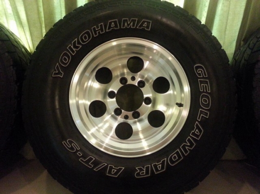 ขายล้อ offroad ขอบ 15 พร้อมยาง 31 at