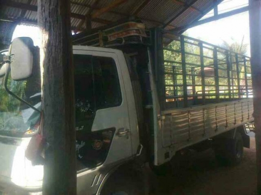 ขายด่วนหกล้อดั้ม HINO FC4J ยาว5.5เมตรสภาพเดิมๆพร้อมใช้งานจองโทร0801515451