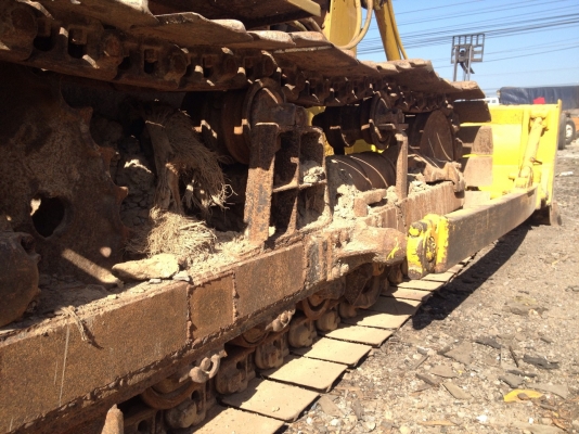 แทรคเตอร์ KOMATSU D5  สภาพพร้อมใช้งาน