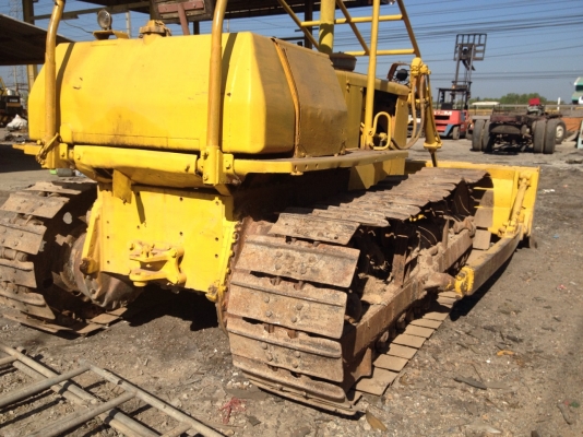 แทรคเตอร์ KOMATSU D5  สภาพพร้อมใช้งาน