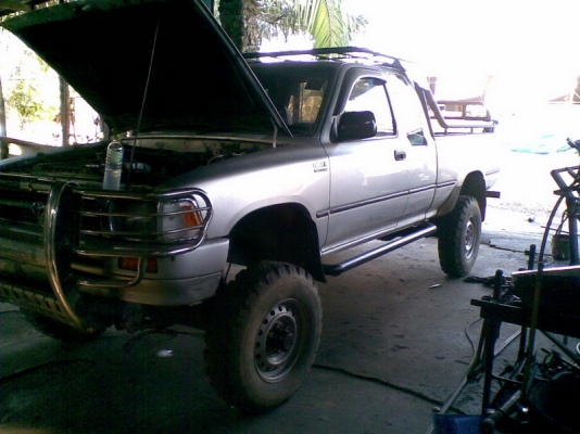 รับบริการติดตั้งยกสูงคานแข็งรถกะบะทุกชนิดและรับบิวลูกหมากทุกชนิด