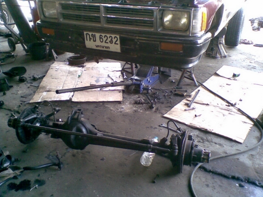 รับบริการติดตั้งยกสูงคานแข็งรถกะบะทุกชนิดและรับบิวลูกหมากทุกชนิด