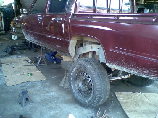 รับบริการติดตั้งยกสูงคานแข็งรถกะบะทุกชนิดและรับบิวลูกหมากทุกชนิด