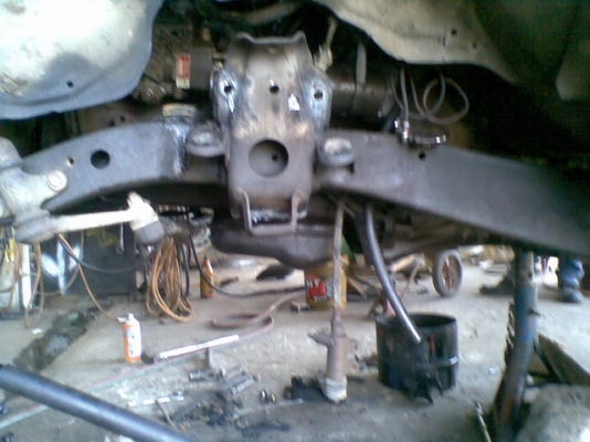 รับบริการติดตั้งยกสูงคานแข็งรถกะบะทุกชนิดและรับบิวลูกหมากทุกชนิด