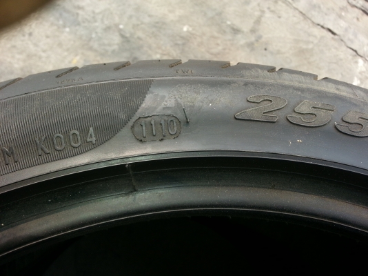 ขายยาง  ชิ่งเทพ    Pirelli  255/35/18   made in Germany  1คู่