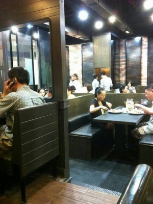 ขายเก้าอี้ไม้มือ2 สภาพ90\% ถอดจากร้านอาหารในห้าง ราคาตัวละ 999 บาท มี4ตัว ขายเก้าอี้ไม้มือ2 สภาพ90\% ถอดจากร้านอาหารในห้าง ราคาตัวละ 999 บาท มี4ตัว