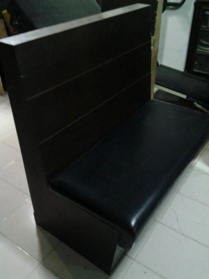 ขายเก้าอี้ไม้มือ2 สภาพ90\% ถอดจากร้านอาหารในห้าง ราคาตัวละ 999 บาท มี4ตัว