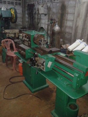แท่นกลึง 5 ฟุต 2 เพลา เกียร์บล็อก 55,000 ด่วน !!! ติดต่อ อ้อม  0898217996