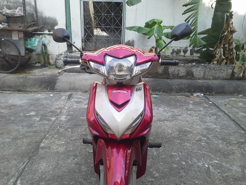 Wave 110 i AT ปี 53 สตาร์ทมือ รถสวย เครื่องเยี่ยม ชุดสีสดๆ เอกสารครบ Wave 110 i AT ปี 53 สตาร์ทมือ รถสวย เครื่องเยี่ยม ชุดสีสดๆ เอกสารครบ