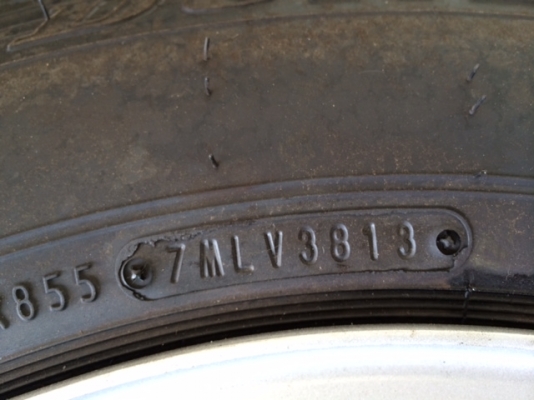 ขายยางDUNLOPถอดป้ายแดง195R15Cพร้อมกระทะ5รู