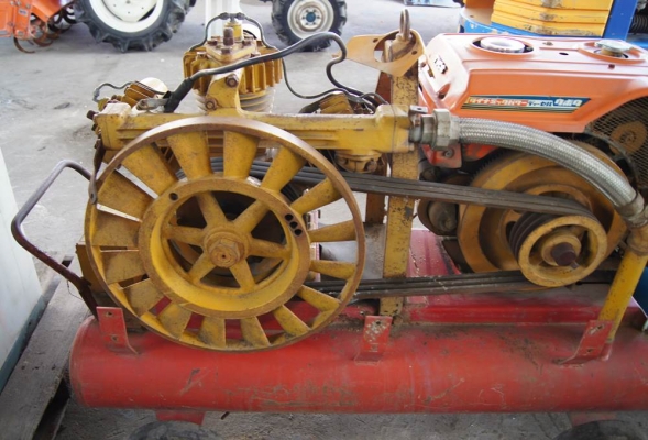 ปั๊มลม แบบ เครื่องยนต์ KUBOTA มือสองญี่ปุ่น