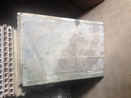 จำหน่ายแผ่นอลูมิเนียมขนาดต่างๆ ใช้สำหรับรองขาเครน