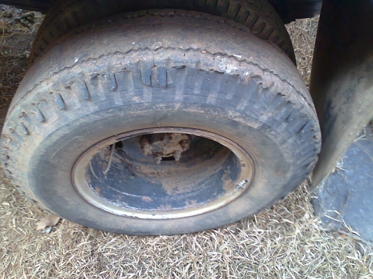 หกล้อ ISUZU เครื่องดี คัสซีสวย มีทะเบียนครบ