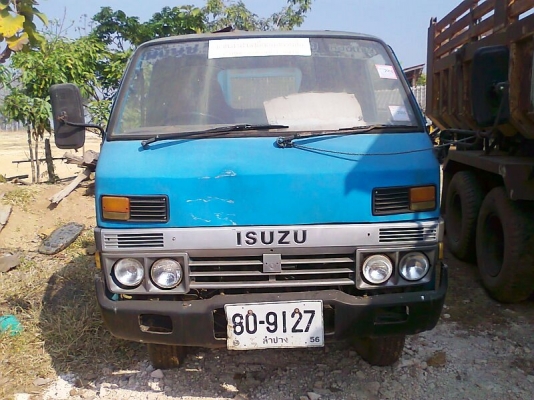 หกล้อ ISUZU เครื่องดี คัสซีสวย มีทะเบียนครบ
