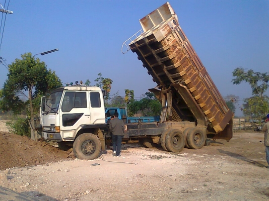 สิบล้อ MITSUBISHI FN527 MA -A28380 รถปี 36 195 แรงม้า