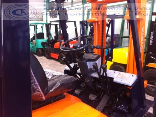 ขายรถ โฟล์คลิฟท์ TOYOTA รุ่น 5-FD25