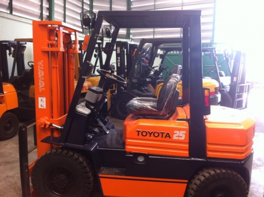ขายรถ โฟล์คลิฟท์ TOYOTA รุ่น 5-FD25