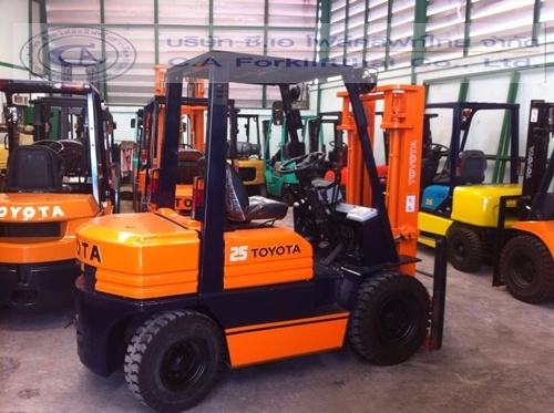 ขายรถ โฟล์คลิฟท์ TOYOTA รุ่น 5-FD25