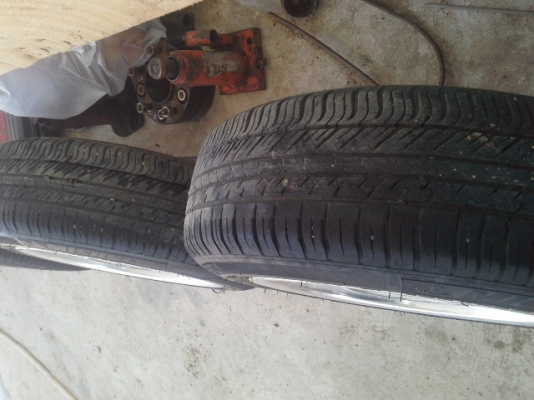 ขายล้อ15" ล้อjapan ฝาไม่มีครับ ขอบเลส พร้อมยาง 2012