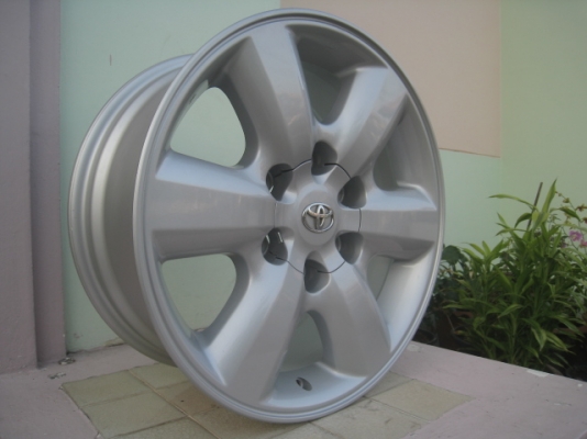 ขายล้อแม็ก vigo 17" x7.5" et30 6 รู 139.7 ทำสีใหม่ครับ ไม่มีซ่อมครับ สีเงิน พร้อมน็อตล้อเดิม ขายทั้งชุด 6,800 บาทครับ สนใจติดต่อเล็กคลองสามครับ (081-3747940)