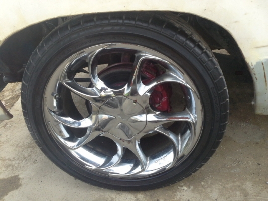 ขายล้อ17" 4 กับ5 รู 114พร้อมยางใช้งานได้เลย แนว LOW