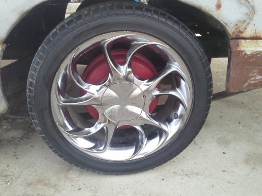 ขายล้อ17" 4 กับ5 รู 114พร้อมยางใช้งานได้เลย แนว LOW