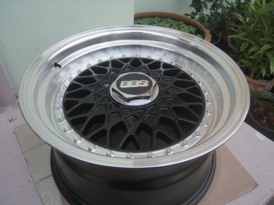 ขายล้อแม็กใหม่ลาย BBS 15"x8" et20 4รู100 สีดำขอบเงา ขายทั้งชุด 9,500 บาทครับ พร้อมใส่ ถ่วง สนใจติดต่อเล็กคลองสามครับ (081-3747940)