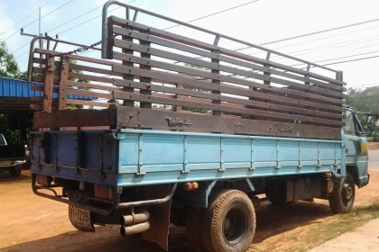 ISUZU NKR ห้างแท้ยาว 4.3 เมตร เครื่อง 4BD1ฝาขาว พร้อมคอกอย่างงาม ISUZU NKR ห้างแท้ยาว 4.3 เมตร เครื่อง 4BD1ฝาขาว พร้อมคอกอย่างงาม