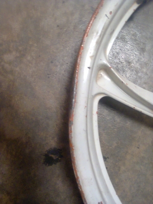 ล้อแม๊ค ls 125d ล้อหน้า 1วงและล้อ did สภาพดีเก่าเก็บ 1100 บาท ล้อแม๊ค ls 125d ล้อหน้า 1วงและล้อ did สภาพดีเก่าเก็บ 1100 บาท