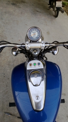 ขอขายมอไซค์คู่ใจสักคันครับ ขอขายมอไซค์คู่ใจสักคันครับ