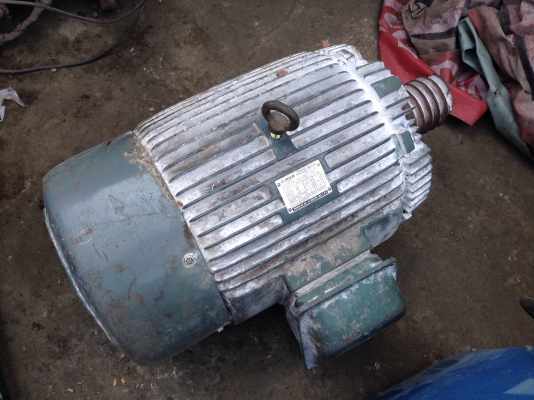 ขายมอเตอร์ TECO 50 HP. 380V สภาพสวย วิ่งนิ่ม(ในรูปเลอะฝุ่นแป้ง)ฝาหลังผุนิดหน่อย พร้อมใช้งาน ขายมอเตอร์ TECO 50 HP. 380V สภาพสวย วิ่งนิ่ม(ในรูปเลอะฝุ่นแป้ง)ฝาหลังผุนิดหน่อย พร้อมใช้งาน
