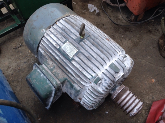 ขายมอเตอร์ TECO 50 HP. 380V สภาพสวย วิ่งนิ่ม(ในรูปเลอะฝุ่นแป้ง)ฝาหลังผุนิดหน่อย พร้อมใช้งาน