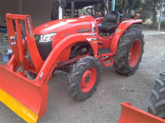 ขายรถไถคูโบต้า KUBOTA L 3608 (4WD) พร้อมใบมีดคานบน
