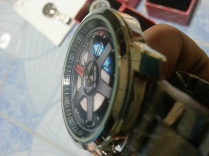 นาฬิการูปภาพล้อแม็ก Volk Rays TE37 สายแสตนเลสสีดำ ก้านน้ำตาลทอง ปั๊มดำ