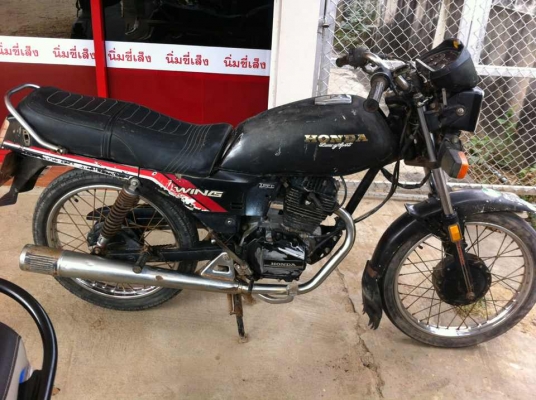 (ติดจองแล้วครับ )ขายรถ HONDA WING 125 อะไหล่เดิมติดรถพอควร เครื่องดีครับได้ มีทะเบียน ราคา 11900