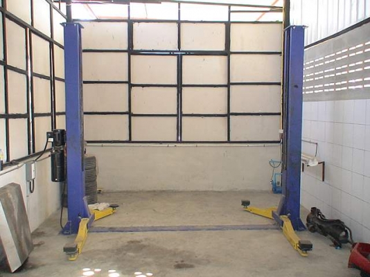 ขายลิฟท์ยกรถยนต์ ขนาด 3ตัน