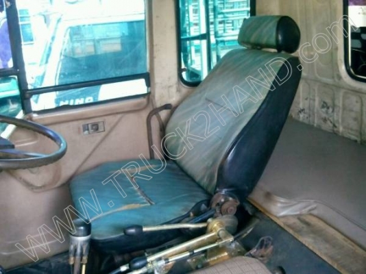 รถบรรทุก 10 ล้อดั๊มพ์ ยี่ห้อ MITSUBISHI รุ่น FN527  220 แรงม้า