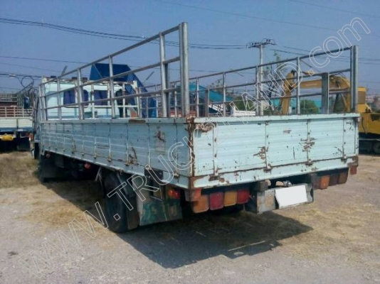 รถบรรทุก 6 ล้อ ช่วงยาว  ยี่ห้อ ISUZU รุ่น FRR  175 แรงม้า