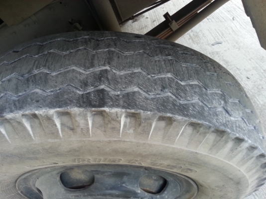 ขาย รถบรรทุกหัวลาก NISSAN UD