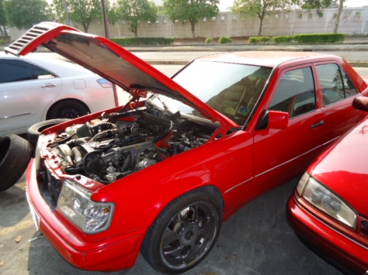 ขายรถMercedes Benz 230E(W124)ปี2533 เกียร์ออโต้ สีแดงเพลิง สีสดมากๆ สวยๆ สภาพดีมากช่วงล่างแน่นๆ ล้อแม็ก ขอบ 18" วางเครื่องแรง วางเครื่องToyota 1J Twin turbo 2,500cc 6สูบ โบออฟวาวล์ ติดแก๊สระบบหัวฉีดของ Italy ใหม่ๆและปลอดภัย ใช้แก๊ส + น้ำมัน (ใช้ได