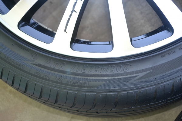 ขายล้อแม็กขอบ17พร้อมยางปลายปี 12  4 รู 100