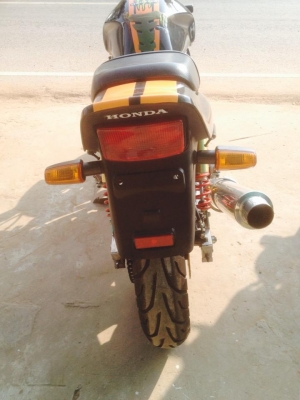 ขาย cb  400 ปี 95 อินวอย สพม สวย เดิม วิ่งดีขี่กลับได้เลย เบานิ่ง