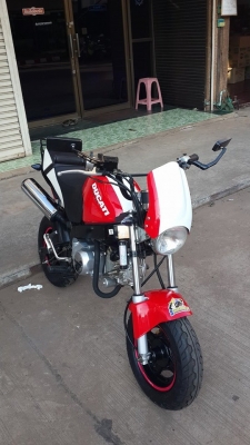 มาใหม่คับ Stallions 125cc. ทำสีใหม่แต่ง Ducati monster มีทะเบียนไม่ขาดต่อ ขนาดเท่าKsrคับ สนใจติดต่อ 081-0578282