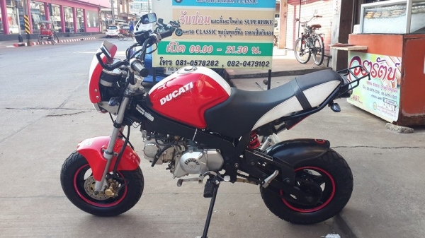 มาใหม่คับ Stallions 125cc. ทำสีใหม่แต่ง Ducati monster มีทะเบียนไม่ขาดต่อ ขนาดเท่าKsrคับ สนใจติดต่อ 081-0578282